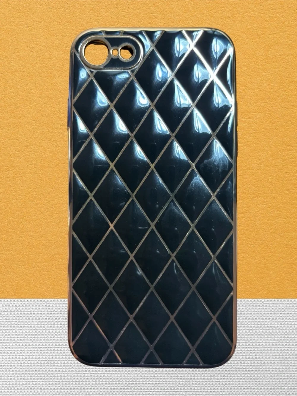 Stylish Quilted Black Phone Case with Gold Trim for 7/8/iphone Se✅✅✅🔥